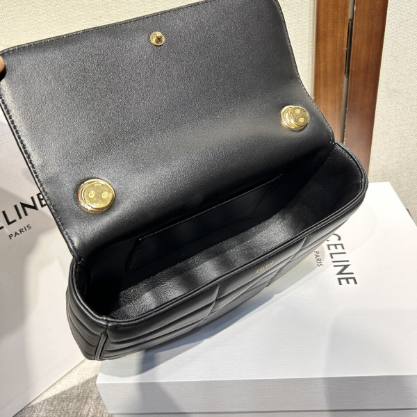 chain shoulder bag matelasse monoCh*0me celin*