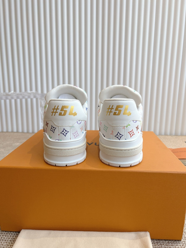 l0*is V*t0n sneakers