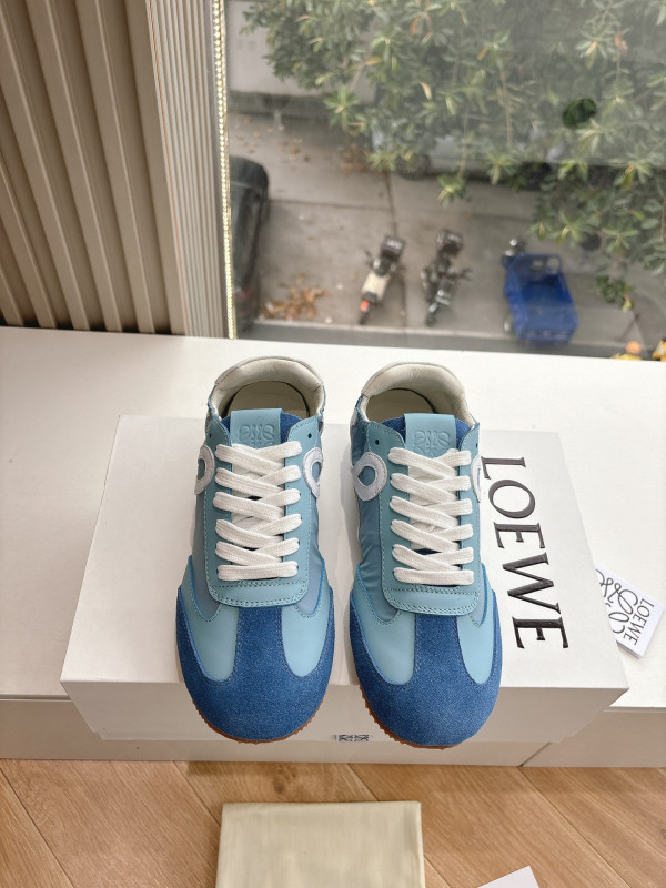 L0ew* ballet runner