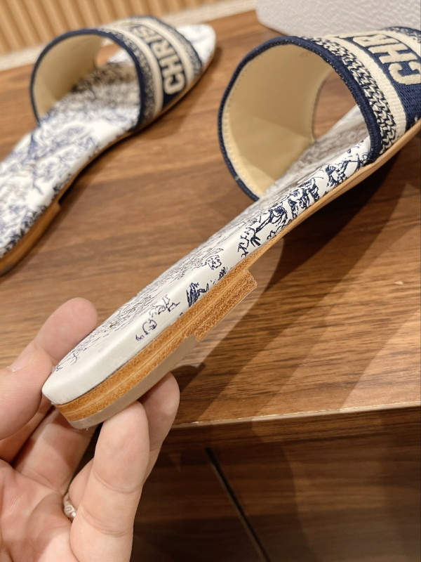 DIRO DWAY SLIDES