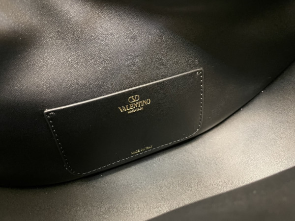 VALENTINO Small Vlogo Moon Hobo Bag - 29*23*11CM