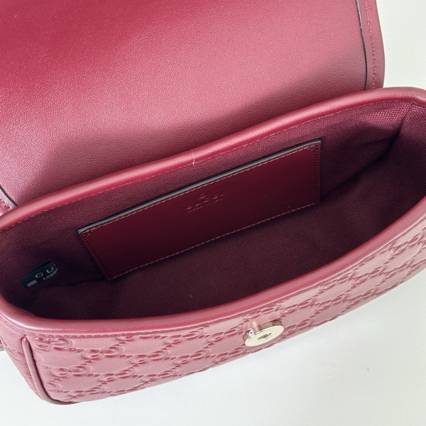 G*u*i gg emblem small shoulder bag - 20.5*13*7cm
