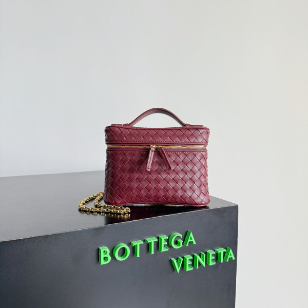 bo*te*ga Ve*ne*ta small soft vanity - 19*14*3cm