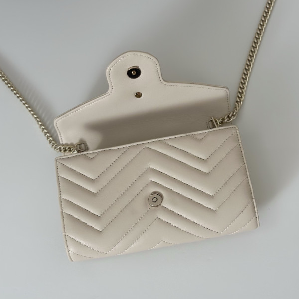 G*u*i gg marmont wallet on chain - 20*12*4cm